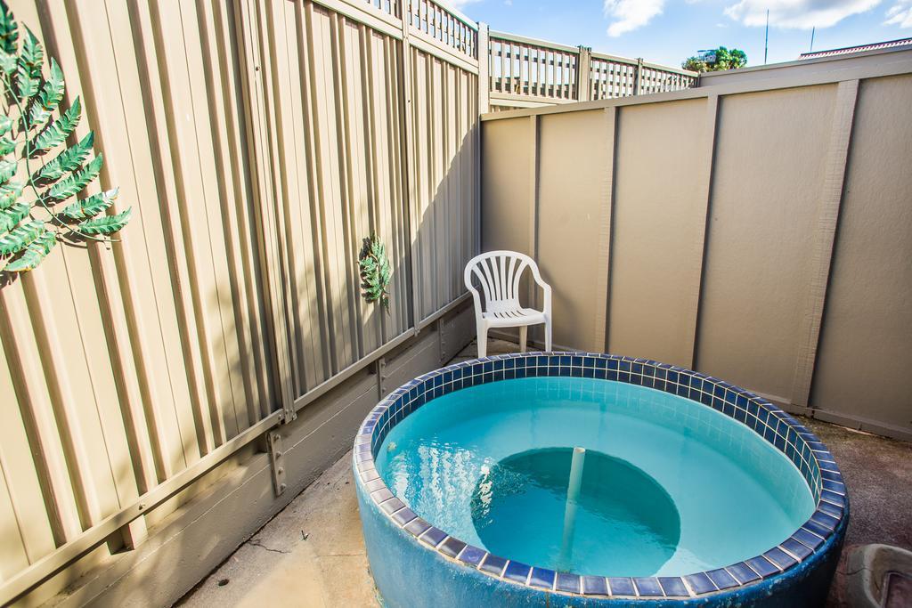 Bennetts Thermal Motor Inn Tauranga Esterno foto