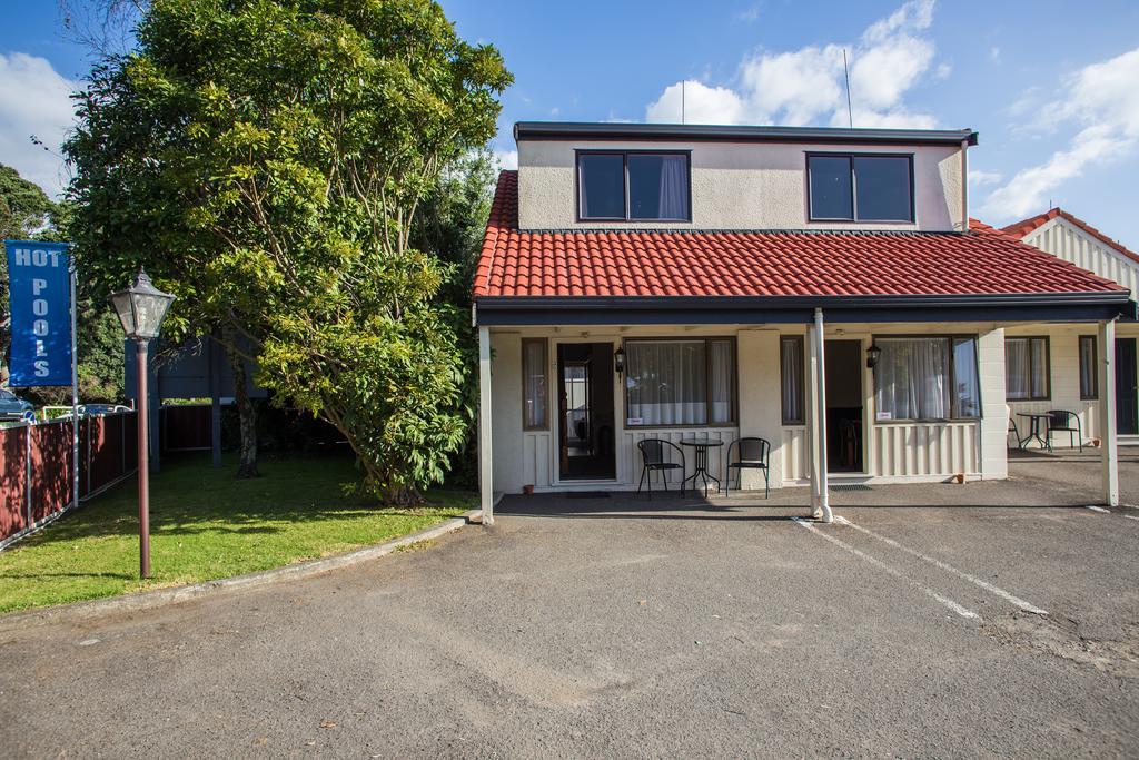 Bennetts Thermal Motor Inn Tauranga Esterno foto
