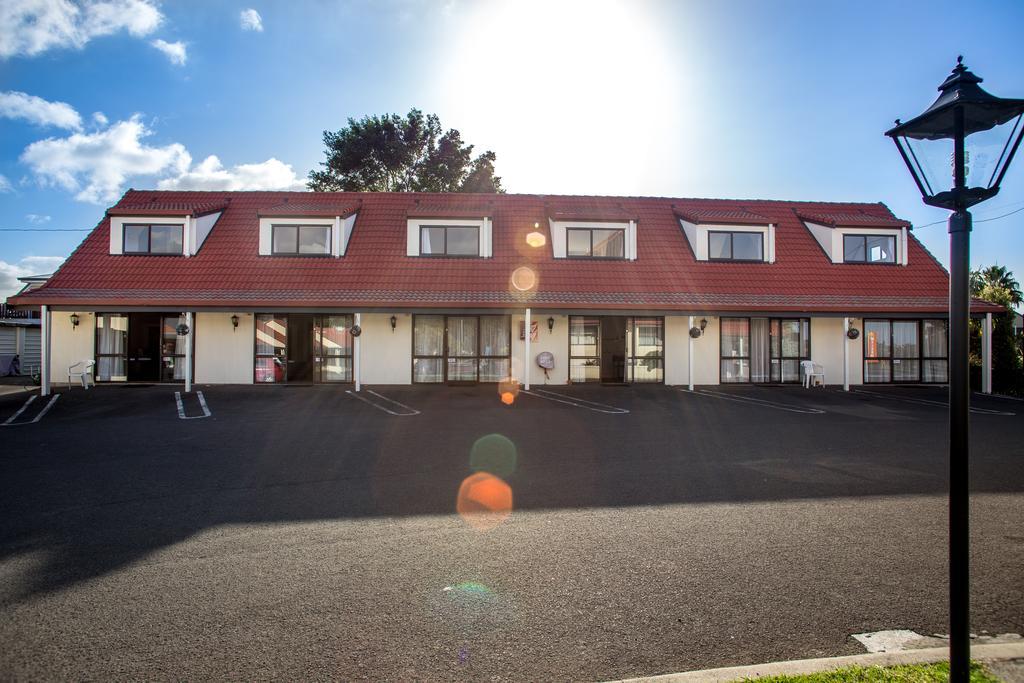 Bennetts Thermal Motor Inn Tauranga Esterno foto