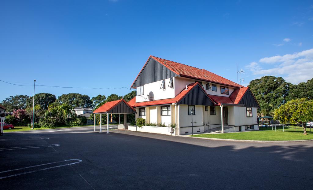 Bennetts Thermal Motor Inn Tauranga Esterno foto
