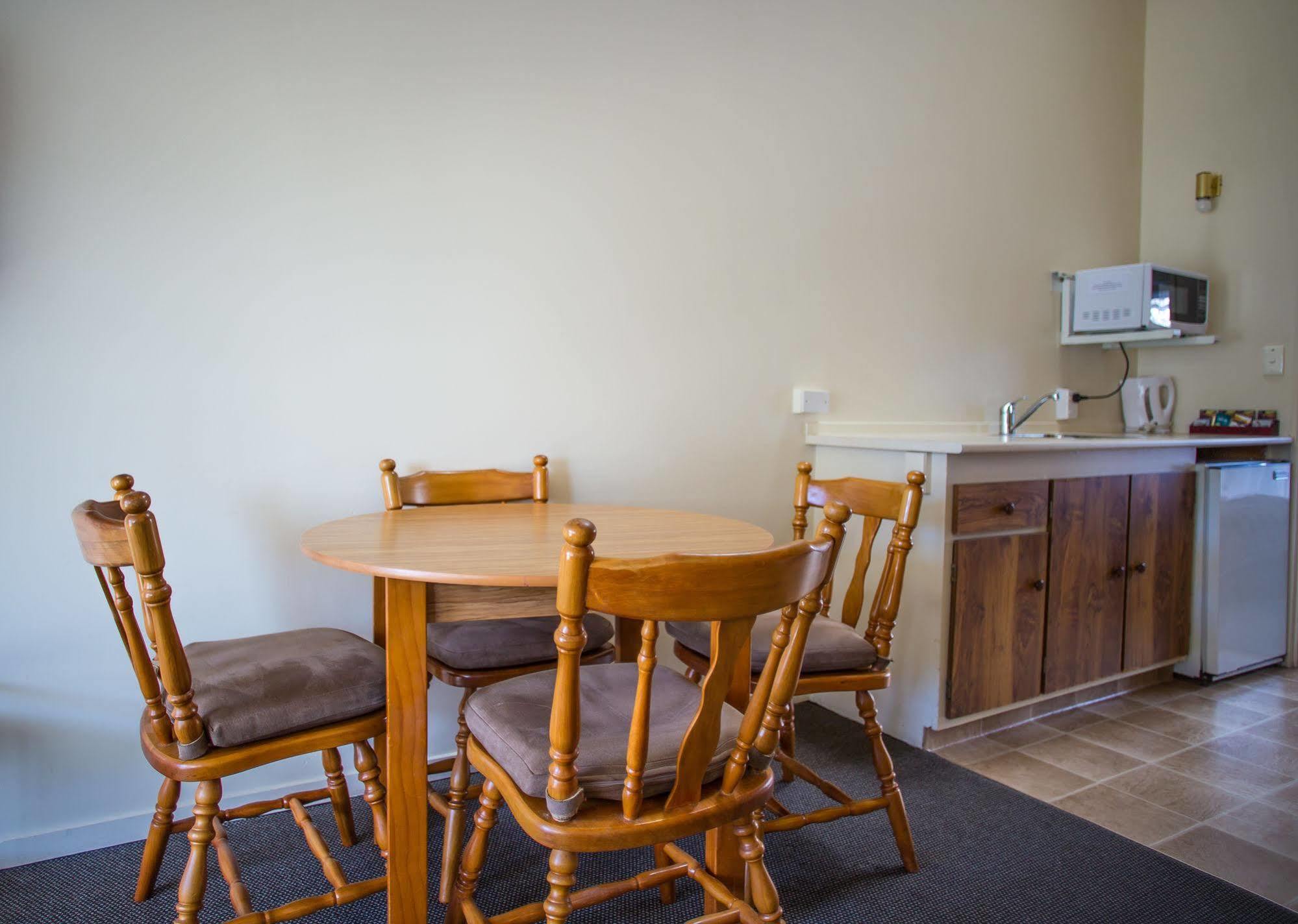 Bennetts Thermal Motor Inn Tauranga Esterno foto