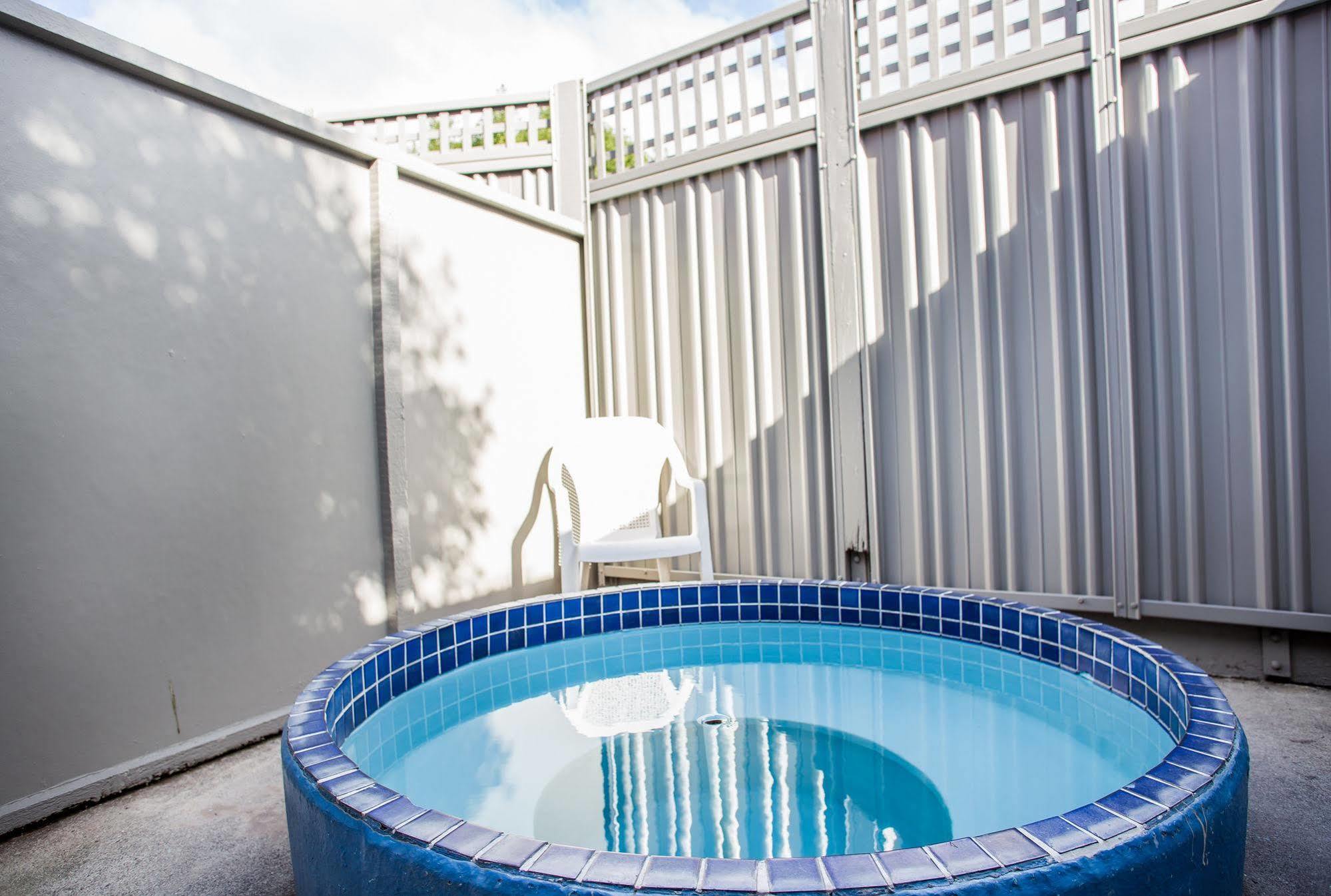 Bennetts Thermal Motor Inn Tauranga Esterno foto