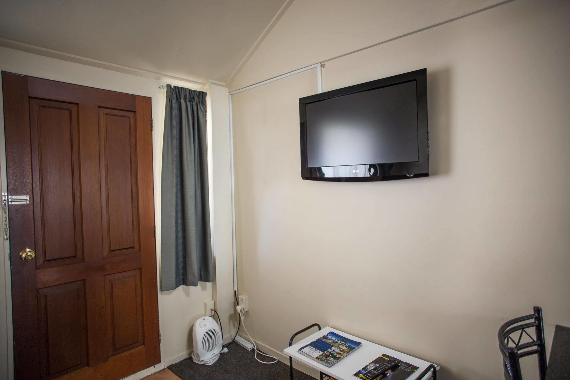 Bennetts Thermal Motor Inn Tauranga Esterno foto